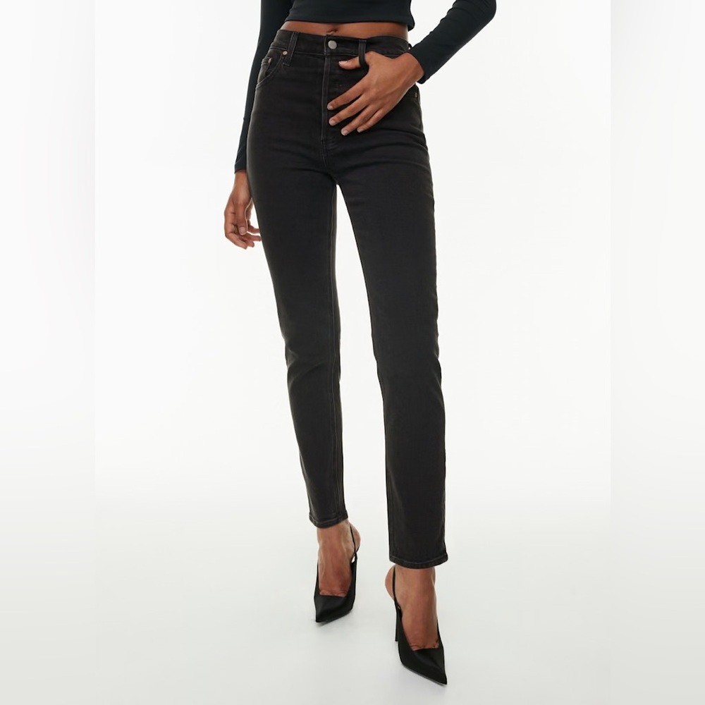 Aritzia Denim Forum The Yoko High Rise Slim 28L | Black Eyeliner